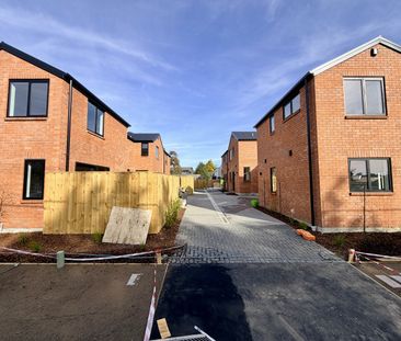 1/10 Mclean St, Linwood - Photo 3