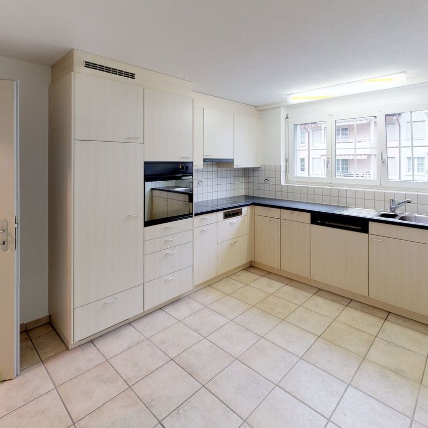 4.5 Zimmer, 97 m², 2. Stock - Photo 1
