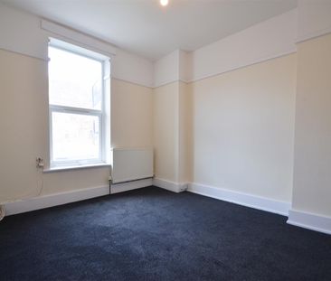 2 bedroom apartment - Photo 2