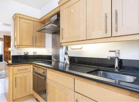 1 bedroom flat to rent - Photo 4