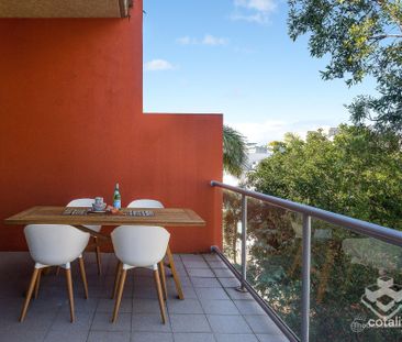 Furnished 3-Bed Split-Level Apartment in East Village, James Street - Photo 6