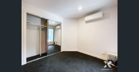 Contemporary Comfort in a Quiet Brunswick West Setting - Photo 5