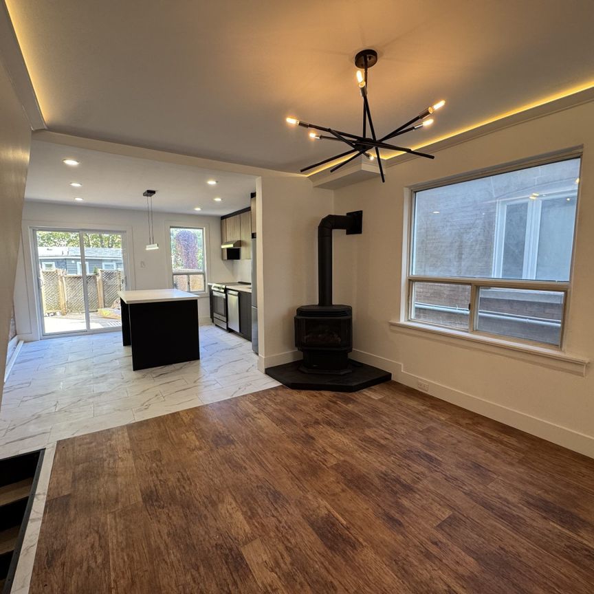 For Lease - 25 Firstbrooke Road Unit# Main & Lower, Toronto, Ontario - Photo 1