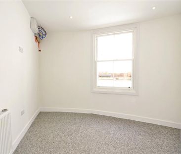 3 bedroom apartment to rent - Photo 3