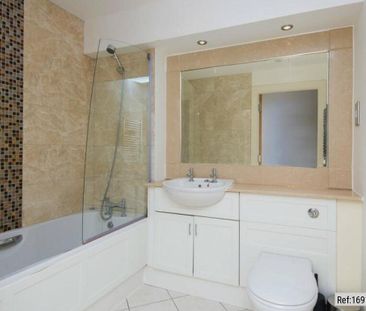 2 bed Apartment in Garland House Royal Quarter, Seven Kings Way, Ki... - Photo 4