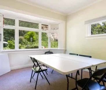 Sunny spot close to city, uni & hospital - Photo 2