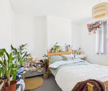 3 Bedroom - Photo 4