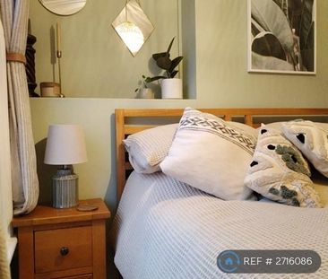 2 bedroom terraced house to rent - Photo 4