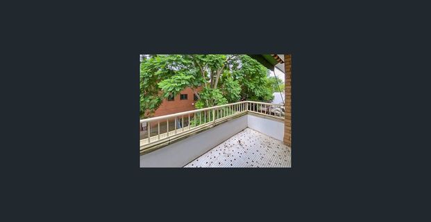 Spacious & Convenient 2-Bedroom Unit in North Parramatta - Photo 1