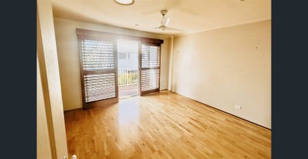 Beautiful Townhouse, Fantastic Location - Photo 5