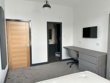 2 bedroom flat to rent - Photo 3