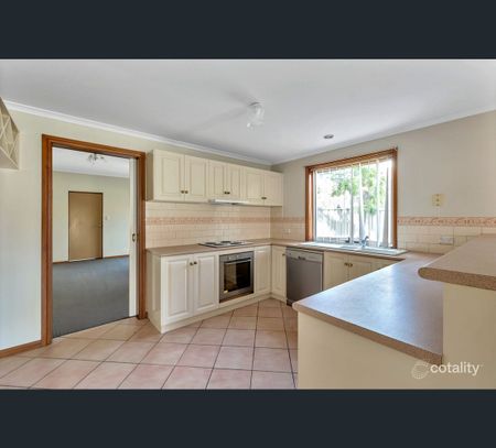 4/1 Goodwin Circuit, Golden Grove, SA 5125 - Photo 2