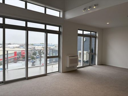 Apartment Living at its best - Photo 2