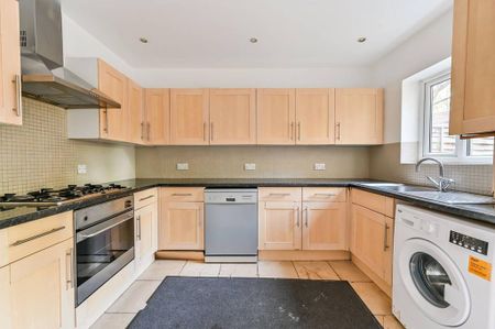 3 bedroom terraced house to rent - Photo 5