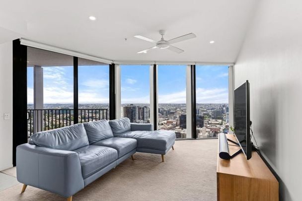 Modern City Living with Breathtaking Views - Photo 1