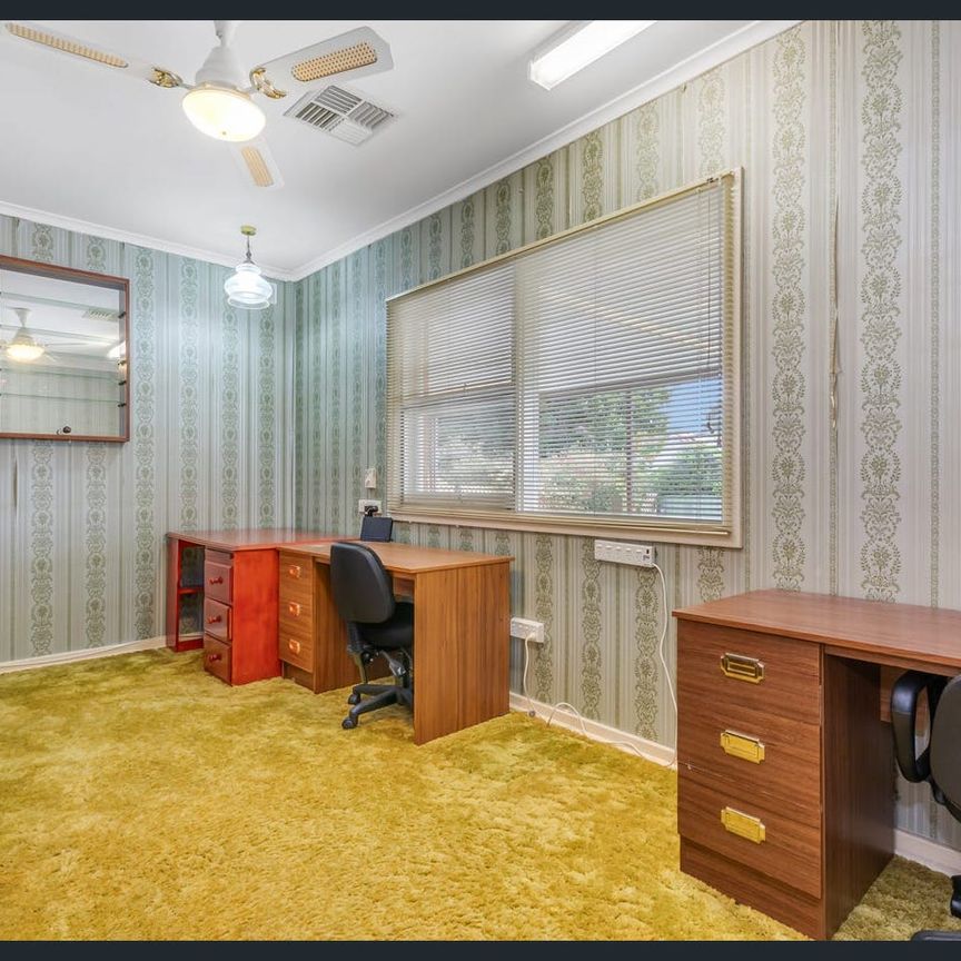 HOUSE FOR RENT - Photo 1