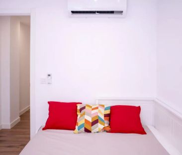 Single Bed in Rooms for rent in 4-bedroom apartment in Camins Al Grau - Photo 3