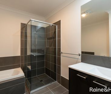 Near new ultra modern duplex - Photo 3