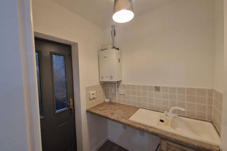 College Green, YEOVIL - Photo 3