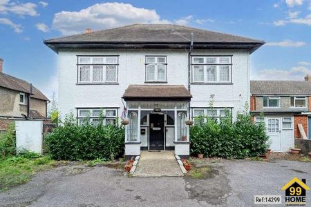 Barnett Wood Lane, Ashtead, Surrey, KT21 - Photo 5