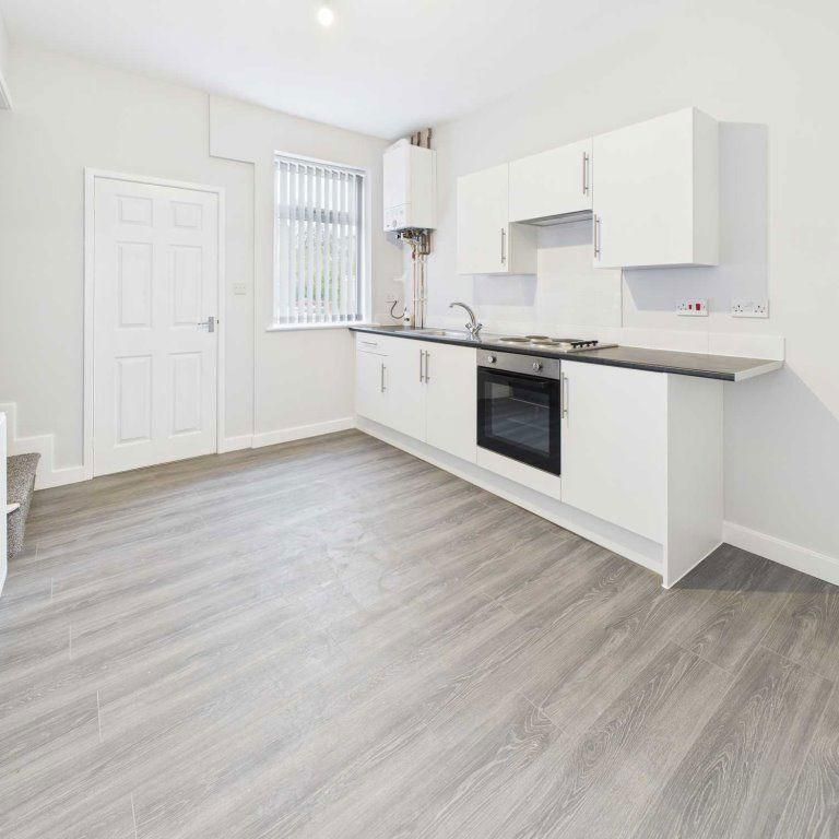 2 bedroom terraced house to rent - Photo 1