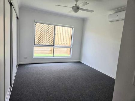 25 Gower Street, White Rock - Photo 4