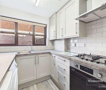 St. Lukes Way, Emmer Green, Reading, Berkshire, RG4 - Photo 6