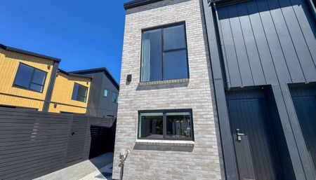 Brand new beatuiful two bedroom, two bathroom home. - Photo 4