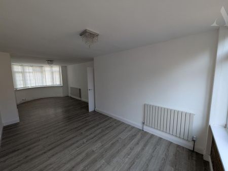 3 bedroom semi-detached house to rent - Photo 4