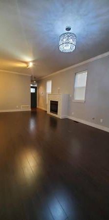 Three level half duplex available for Immediate Occupancy - Photo 1