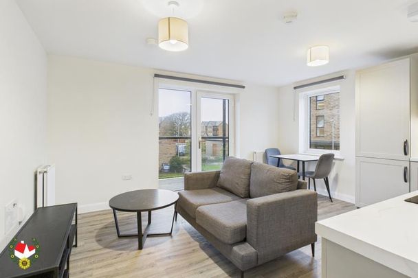 Minett Road, Yate, Bristol - Photo 1