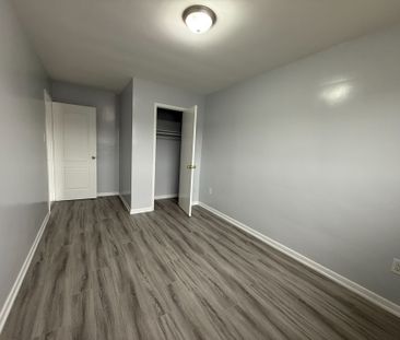 For Lease - 3172 Mallbridge Crescent, Mississauga, Ontario - Photo 5