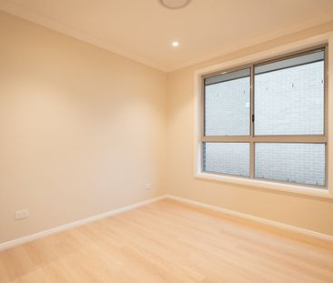 Modern 4-Bedroom Living in Prime Oran Park Location ! - Photo 6