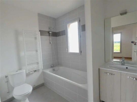 Location maison 4 pièces - 91.44m² à Mignaloux beauvoir (86550) - Photo 1