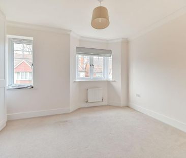 3 bedroom terraced house to rent - Photo 4