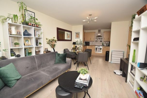 2 bedroom flat to rent - Photo 1