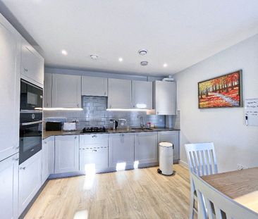 Pyestock Way, Fleet, Hampshire, GU51 - Photo 5