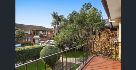 Renovated One Bedroom Apartment - Photo 4