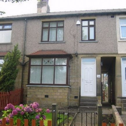 3 Bed - Dalmeny Avenue, Crosland Moor, Huddersfield - Photo 1