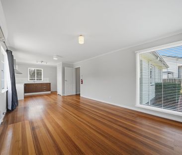 Neat and Comfortable Three-Bedroom Home in Risdon Vale - Photo 2