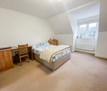 3 bed terraced house to rent in Denton Way, Langley, SL3 - Photo 5
