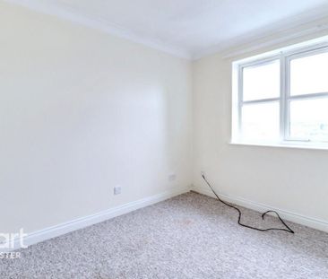 3 bedroom apartment to rent - Photo 4