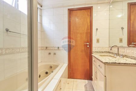 Apartamento para alugar 3 quartos 1 suíte 2 vagas no Batel - Foto 3