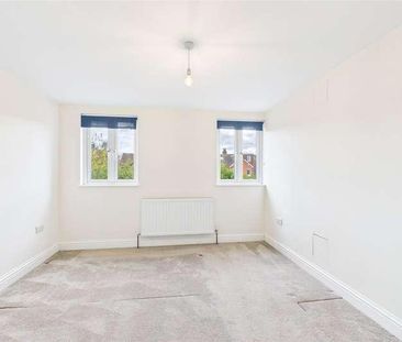 College Glen, Maidenhead, Berkshire, SL6 - Photo 5