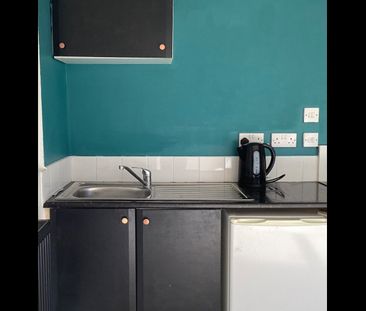 Studio Flat, Brentwood Road, BN1 - Photo 5