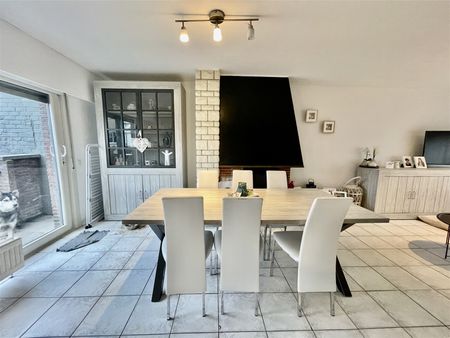 Rustig gelegen 3-gevelwoning met tuin, garage en 3 kmrs! - Photo 4