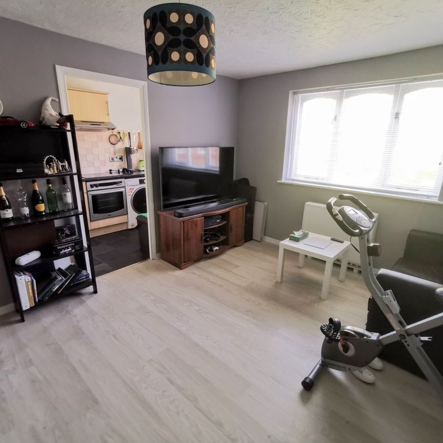 1 Bed Flat, Telegraph Place, E14 - Photo 1