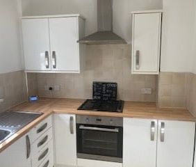 2 Bed Terraced House, Auchinairn Road, G64 - Photo 6