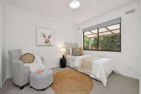 Comfort And Convenience Family Home! - Photo 4