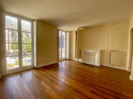 Location Appartement 5 pièces 143m² ORLEANS 45000 - Photo 4